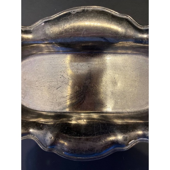 Pre-1900s Meriden Quadruple Silver Plate Platter - Picture 8 of 8